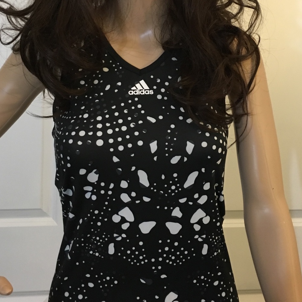 Adidas Tennis top